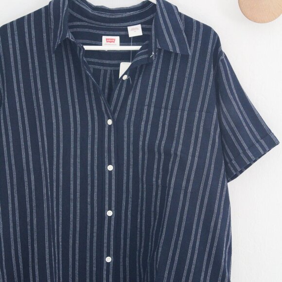 Levi's Blue Stripes Short Sleeve Button Down Shirt - Size Large - NEW NWT - Picture 2 of 4